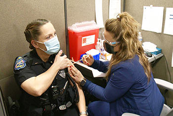 Officer gets COVID-19 vaccination.